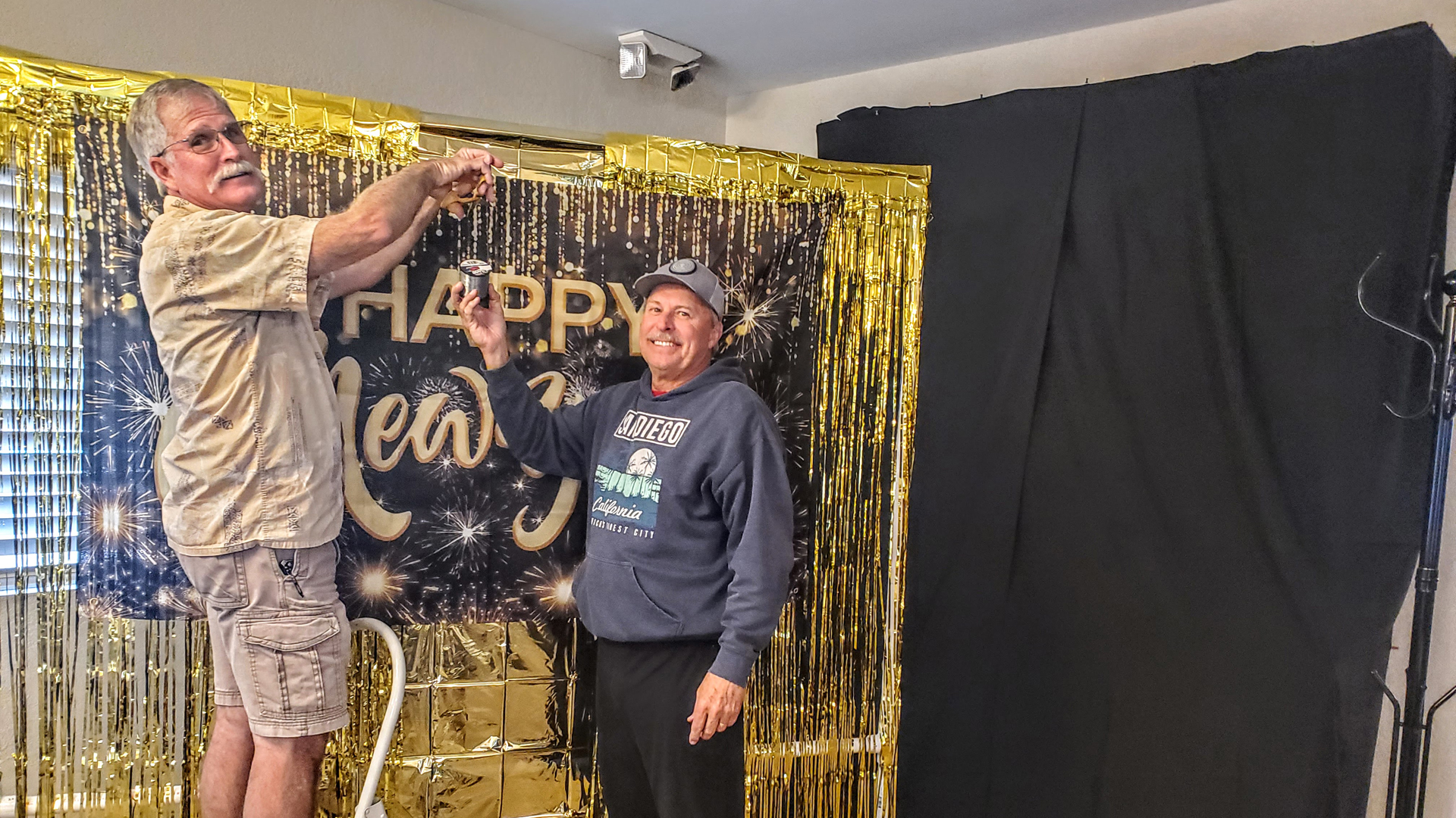 RitasNewYearsDecor2025004