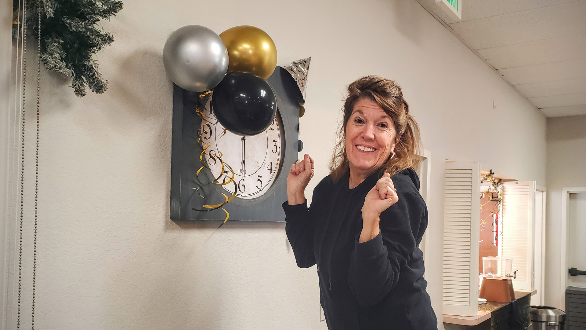 RitasNewYearsDecor2025007