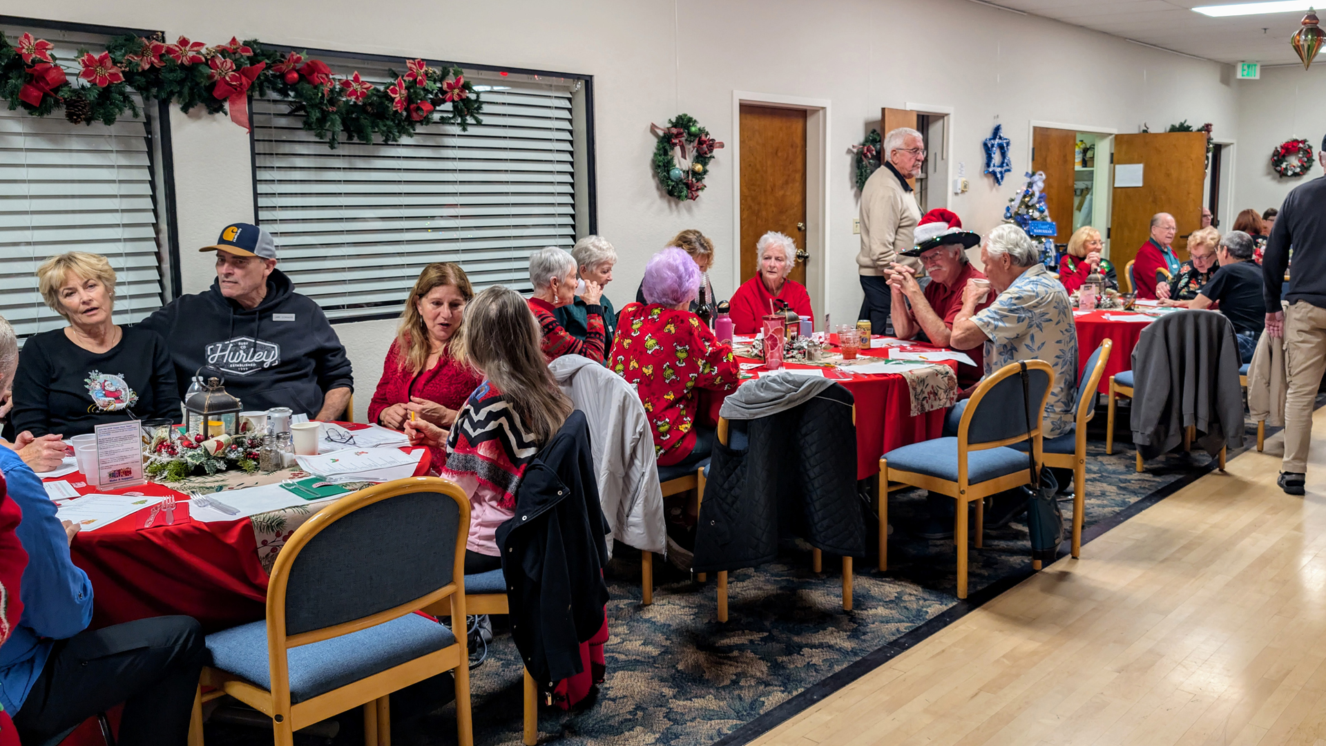 holidayPotluck2025004