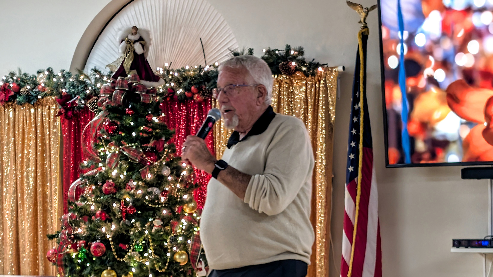 holidayPotluck2025005