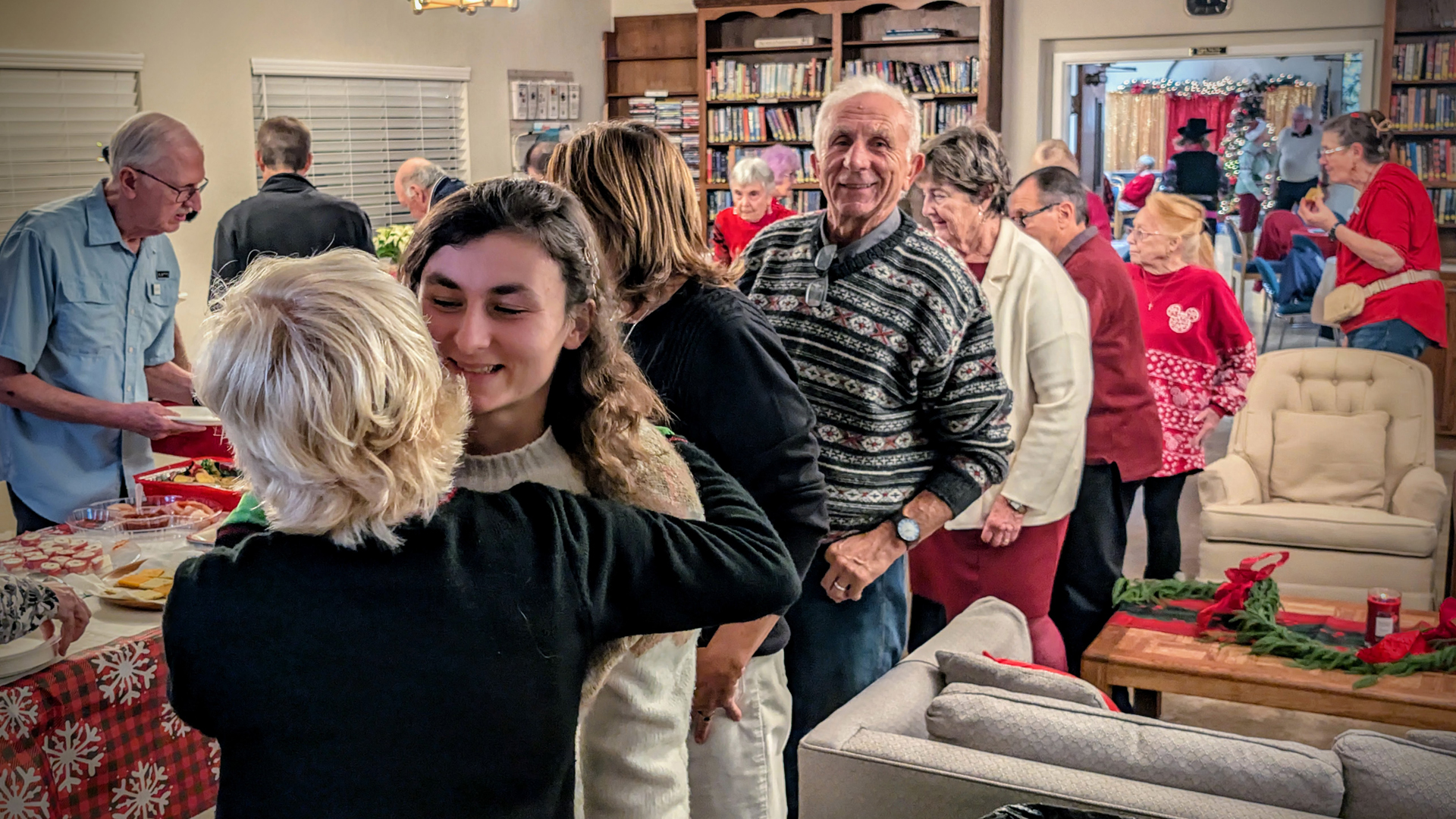 holidayPotluck2025014